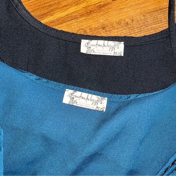 **Lot of 2** Free People Teal and Black Crop Camisoles Size L - Picture 6 of 7